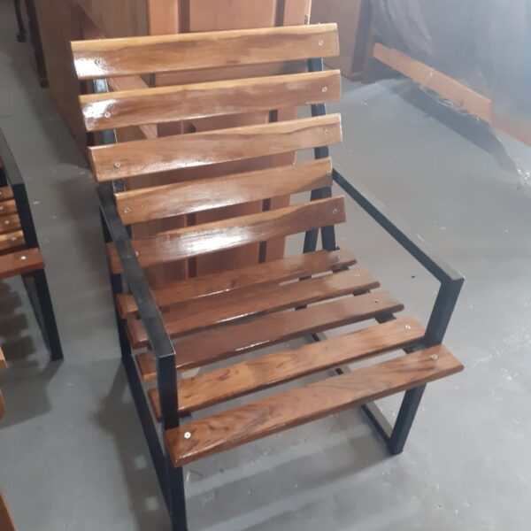 2240-SILLON INDIVIDUAL HIERRO Y MADERA DURA