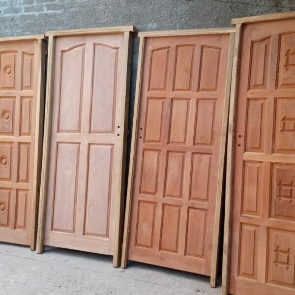 P101-PUERTAS PARA FRENTE BUENA CALIDAD